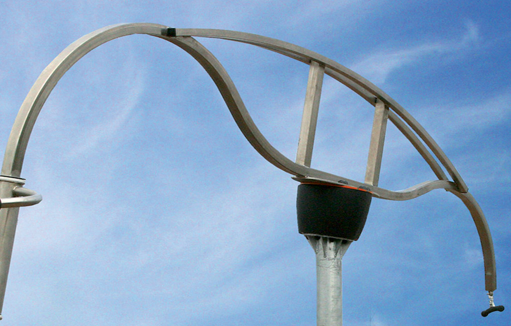 Der Querbügel besteht