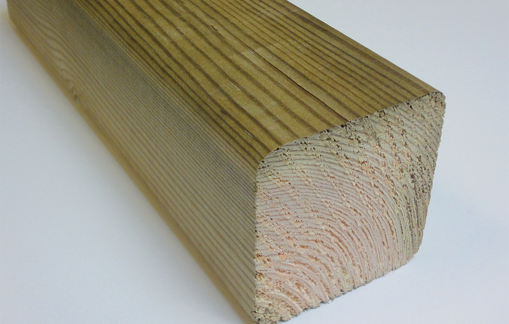 Die 68 mm dicken Vierkantpfosten