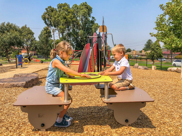 Spielwaggon J2619 spielgeräte themenspielgeräte city bild foto