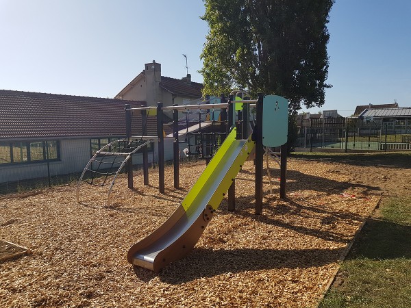 J38108-C spielgeräte kombinationsspielanlagen diabolo bild foto