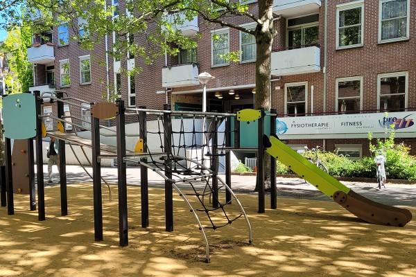 J38108-C spielgeräte kombinationsspielanlagen diabolo bild foto