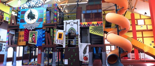 Ein märchenhafter Indoor-Spielplatz für Center Parcs Bois aux Daims (Frankreich)