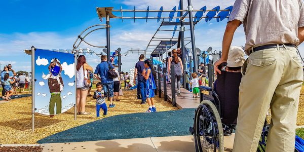 Klicken Sie hier um einen Überblick über alle inklusiven Spielplatzgeräte von Proludic zu erhalten