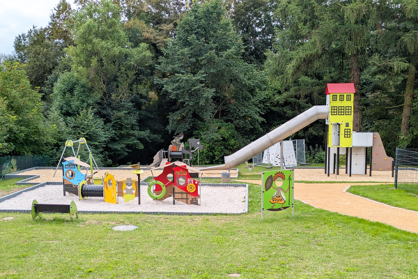 Karl-May-Spielplatz, Hohenstein