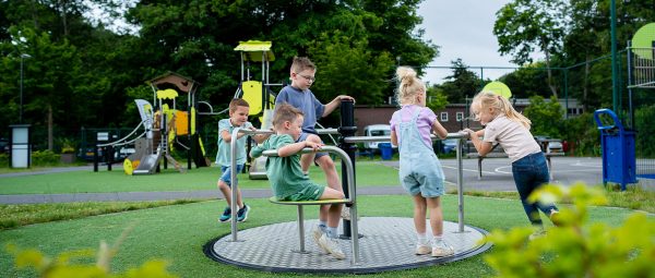 Bewegungsspielgeräte